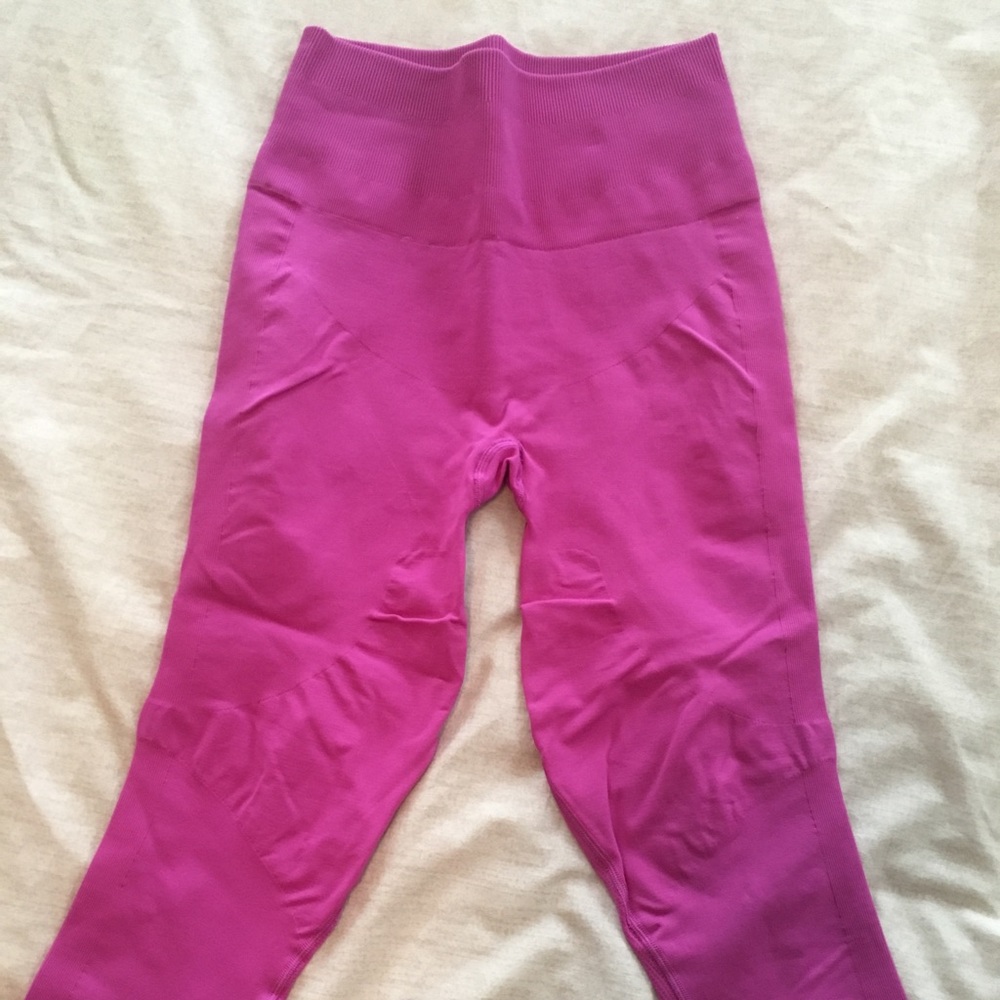 Lululemon flow and go leggings